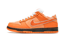 Load image into Gallery viewer, Nike SB Dunk Low Special Box "Orange Lobster"